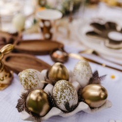 6 Uova di Pasqua bianche,  oro e glitterate oro. n2