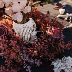 Corona di 3 rose e fogliame Witchyland -  50 cm. n5