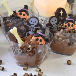 2 scheletri di Halloween (4, 6 cm) - Cioccolato fondente. n5
