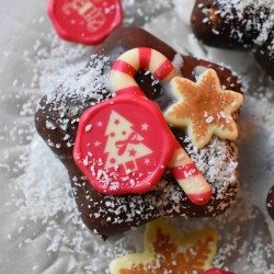 Assortimento di 3 scaglie di cioccolato bianco. n°6