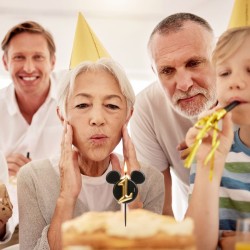 Candela di compleanno Topolino n. 3 - 8, 5 cm. n9