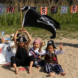 1 ghirlanda di gagliardetti per la festa dei pirati - 6 m. n�2