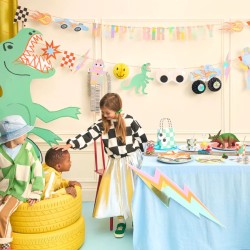 Buon Compleanno Garland Toy World. n2