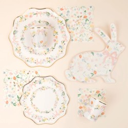 8 piccoli piatti floreali. n�3